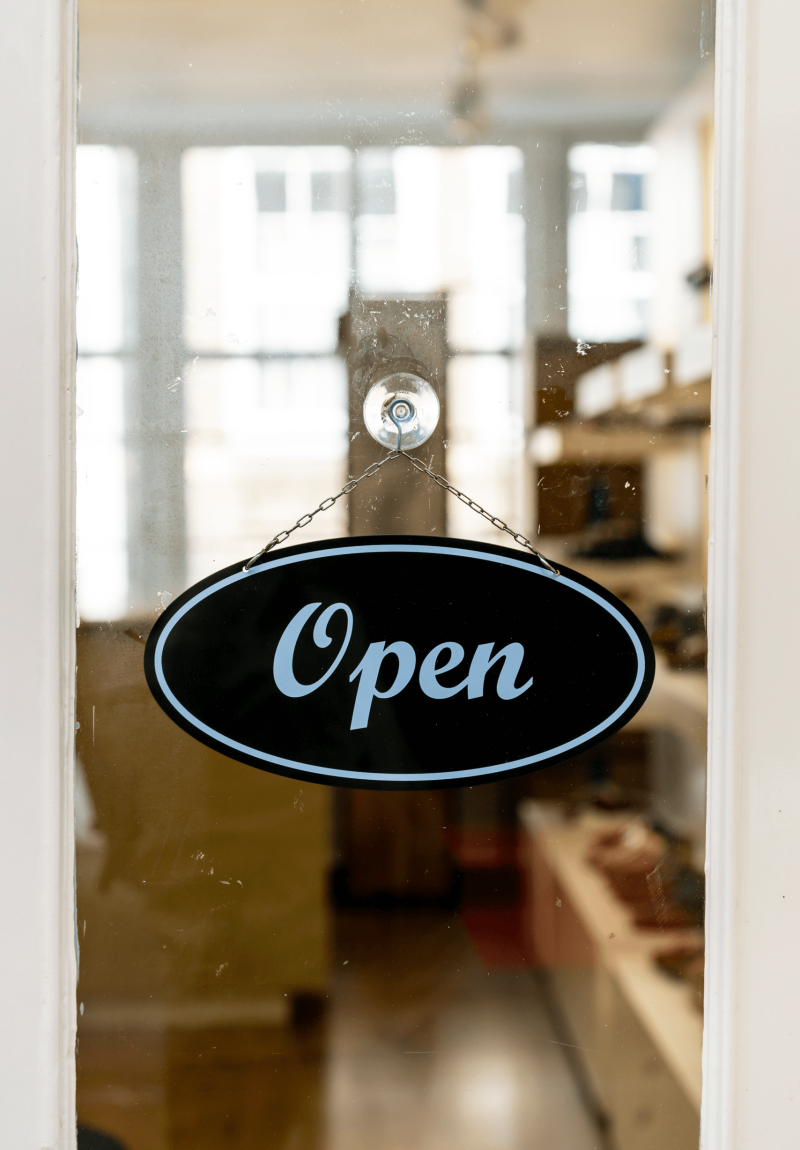 open-shop-door-oval-sign-hanging-2022-09-28-02-11-16-utc